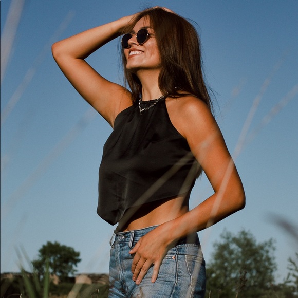 Meet your Posher, Nicole - Picture 1 of 1